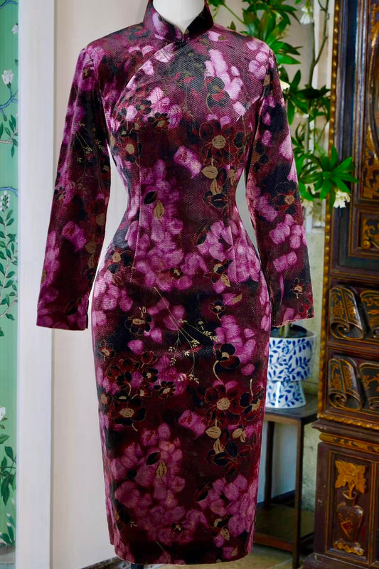 60年代 - 六十年代斜纹灯芯绒烫金印花古董旗袍：台湾古董衣的纹样美学与时代印记 | 1960s - 1960s Twill Corduroy Qipao with Gold-Foil Printing: The Motif Aesthetics and Historical Imprints of Taiwanese Vintage Fashion