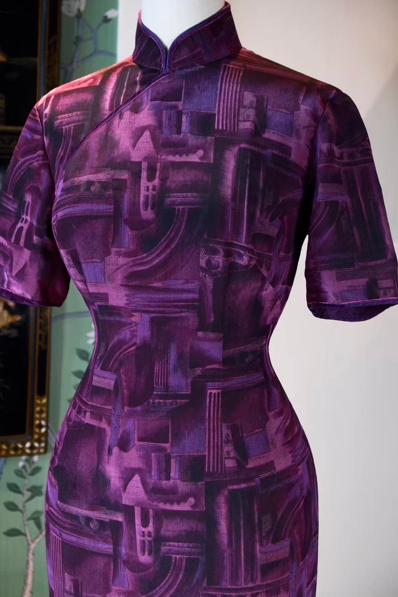 60年代 - 紫阙迷踪：六十年代香港抽象旗袍的都市诗学 | 1960s - Purple Palace Enigma: The Urban Poetics of 1960s Hong Kong Abstract Qipao