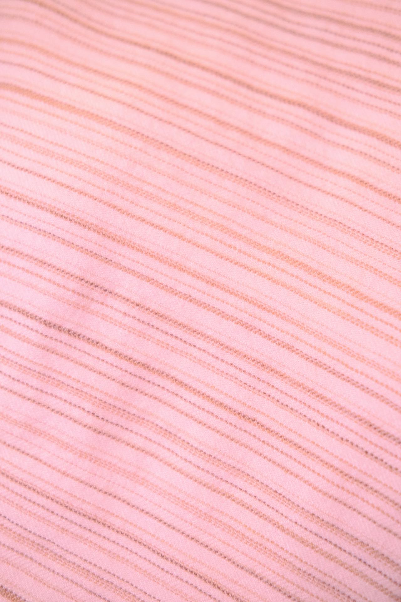60年代 - 粉雾柔绒：意大利小山羊绒的温情诗篇_HY | 1960s - Pink Mist Soft Fleece: A Poetic Movement of Tender Warmth Woven from Italian Baby Cashmere_HY