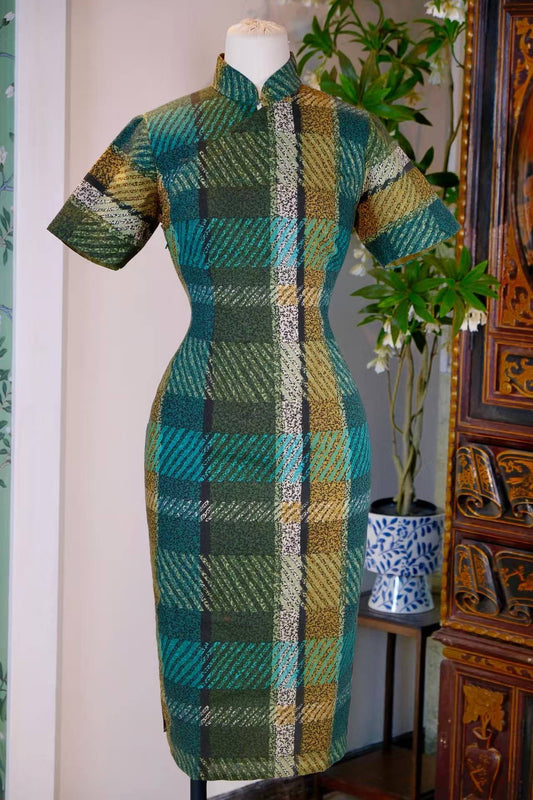 60年代 - 香江霓虹·六十年代香港针织纯棉抽象格纹古董旗袍 | 1960s - Hong Kong Neon: A 1960s Hong Kong Vintage Cheongsam in Knitted Cotton with Abstract Plaid Pattern