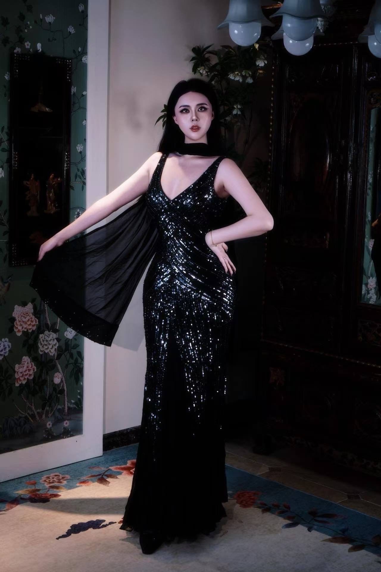 90年代 - 午夜星河·九十年代好莱坞鎏金亮片鱼尾古董礼服 | 1990s - Midnight Galaxy: 1990s Hollywood Gilded Sequin Mermaid Vintage Gown