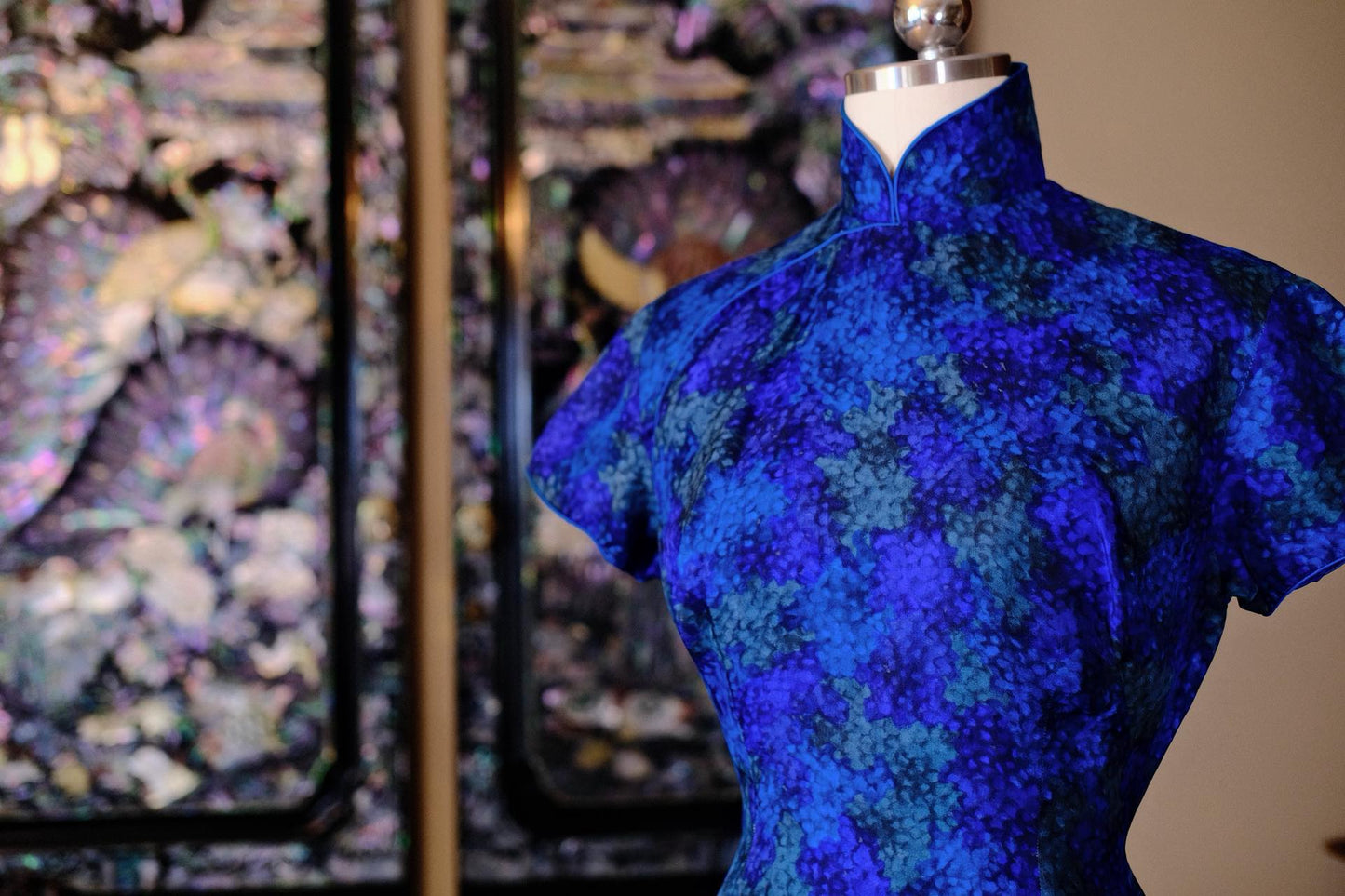 50年代 - 蓝紫幻境：斜纹真丝上的油画诗篇 | 1950s - Violet Mirage: An Impressionist Poem Rendered on Twill Silk