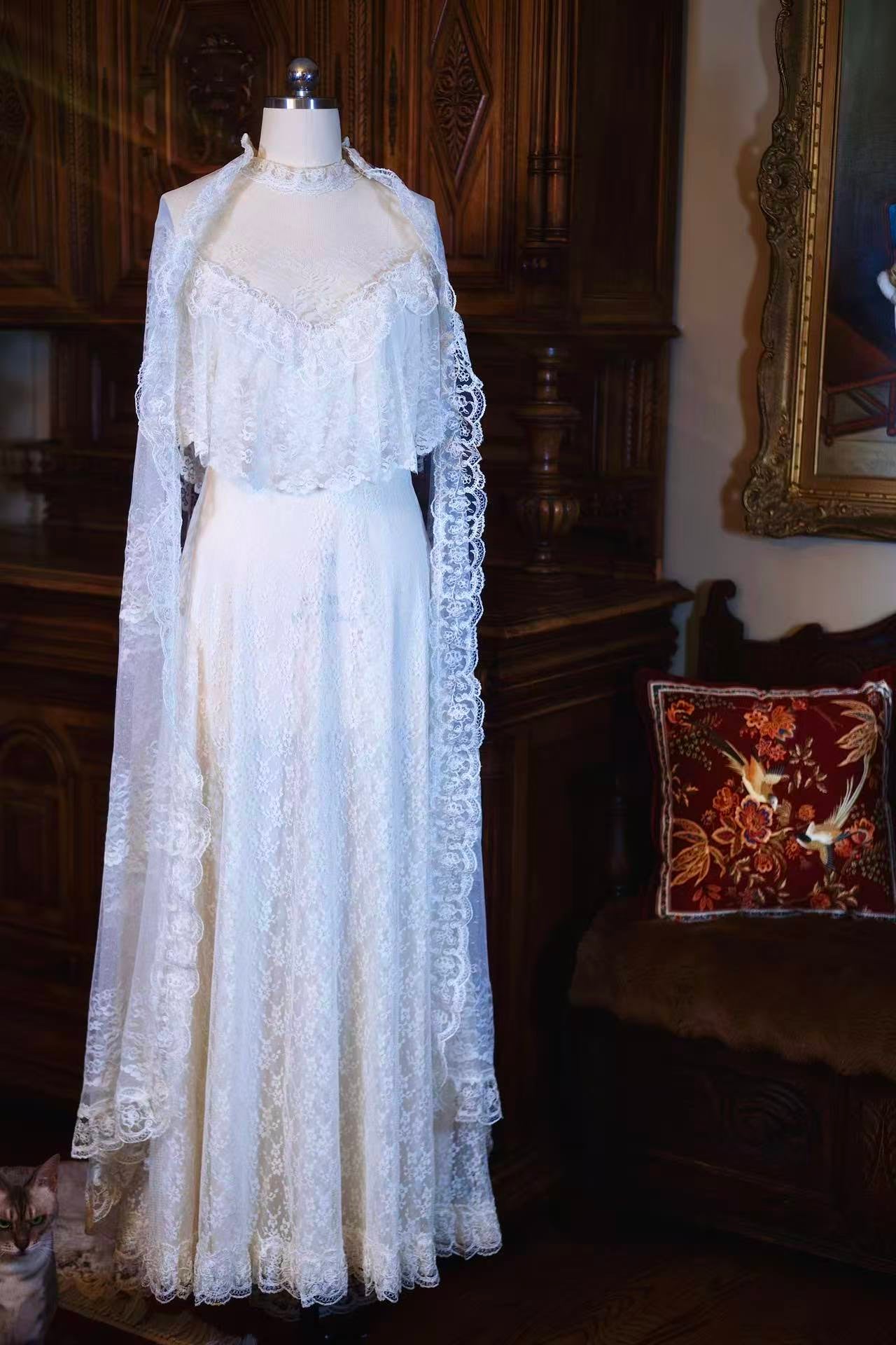 Vintage 婚礼礼服 -《蕾丝之杰作》—— 罕见上世纪七十年代法国古董蕾丝婚纱_HL | Vintage Wedding Dress - A Masterpiece of Lace: A Rare 1970s Antique French Lace Wedding Gown_HL