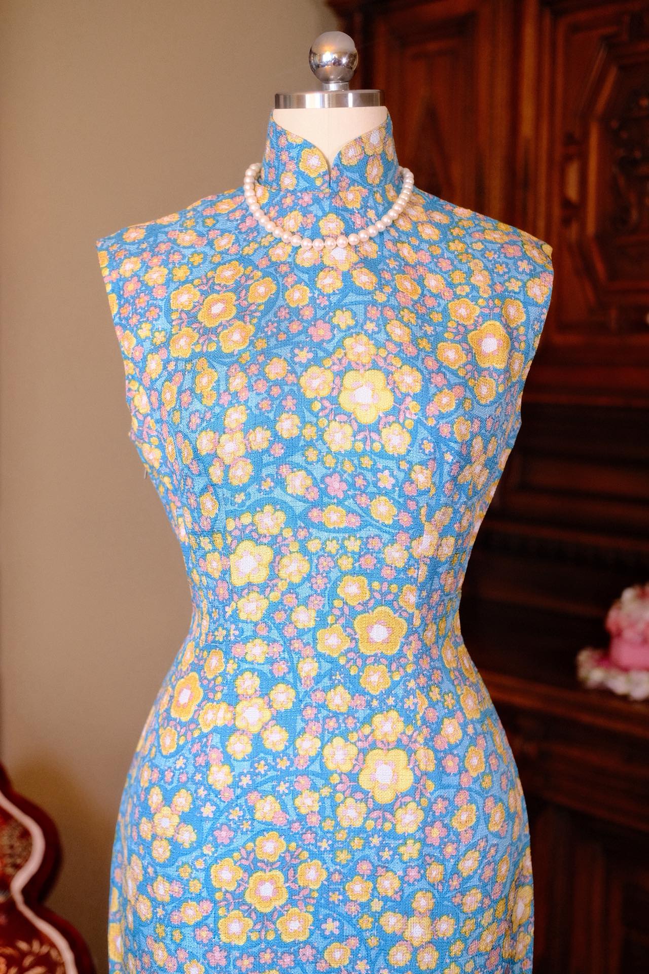 60年代 - 繁花与童真：针织麻上的意式花园 | 1960s - Blossoms and Innocence: An Italian Garden Rendered on Knit Linen