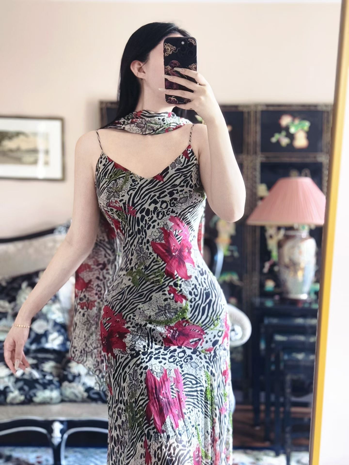 Vintage钉珠礼服- 狂野動物紋底印花，熱情花卉點綴，雪紡細肩帶修身長裙（配圍巾） / Vintage Beaded Dress- Fitted Spaghetti-Strap Maxi Dress in Zebra/Leopard Print Chiffon with Fuchsia Floral Accents (with matching scarf)