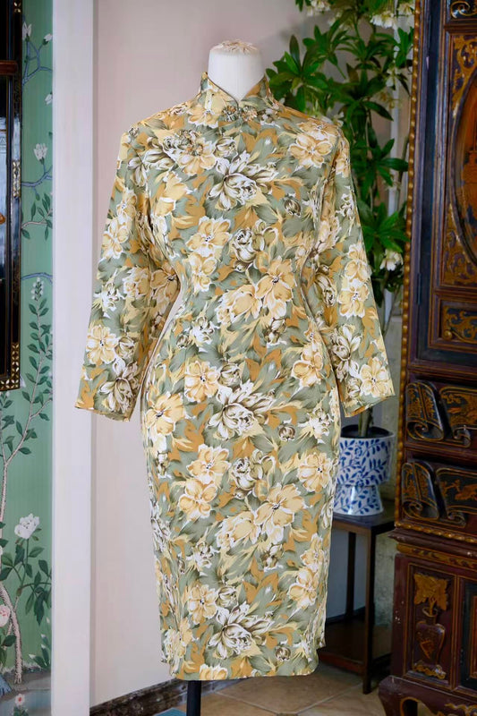 60年代 - 翠叠芳华：六十年代台湾印花绸旗袍 | 1960s - Verdant Elegance: 1960s Taiwanese Printed Silk Qipao