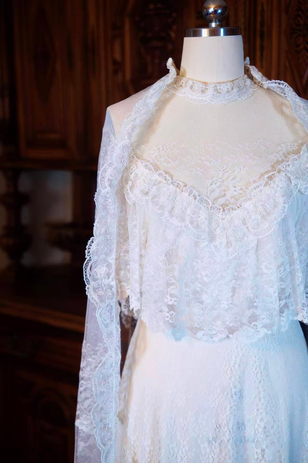 Vintage 婚礼礼服 -《蕾丝之杰作》—— 罕见上世纪七十年代法国古董蕾丝婚纱_HL | Vintage Wedding Dress - A Masterpiece of Lace: A Rare 1970s Antique French Lace Wedding Gown_HL