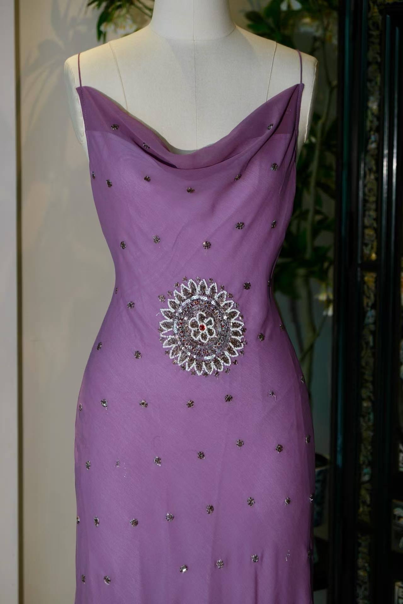 高定成衣 - 1930年代复古风华：老好莱坞系列紫色真丝手工钉珠斜裁晚礼服 | Luxury Ready-to-Wear (RTW) - 1930s sequined beaded vintage style Inspired Purple Silk bias cut old Hollywood goodness Gown