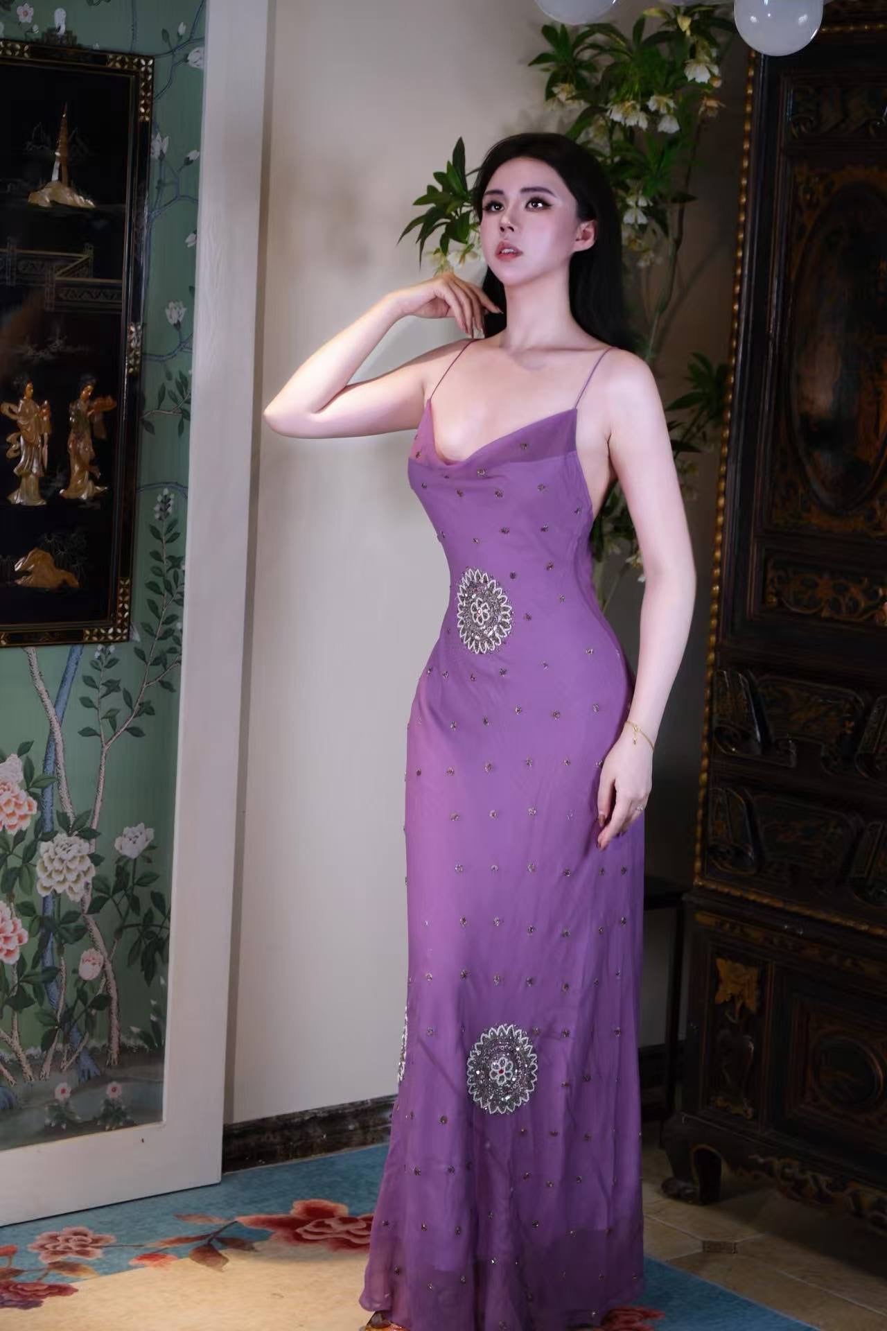 高定成衣 - 1930年代复古风华：老好莱坞系列紫色真丝手工钉珠斜裁晚礼服 | Luxury Ready-to-Wear (RTW) - 1930s sequined beaded vintage style Inspired Purple Silk bias cut old Hollywood goodness Gown