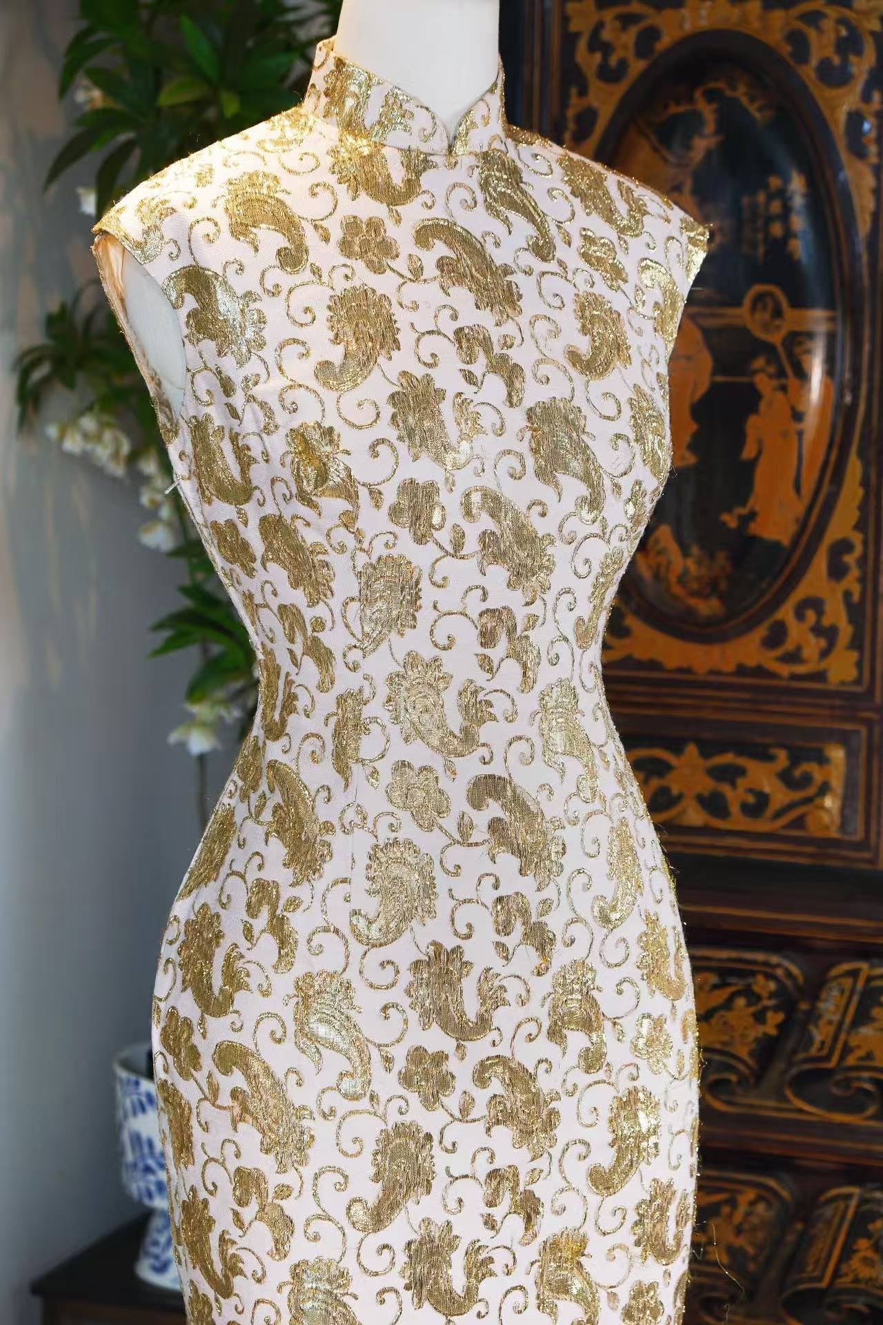 60年代 - 流金涡旋·六十年代香港“生命之树”佩斯利织金提花古董旗袍 | 1960s - Flowing Gold Vortex: A Vintage 1960s Hong Kong "Tree of Life" Paisley Gold Brocade Jacquard Cheongsam