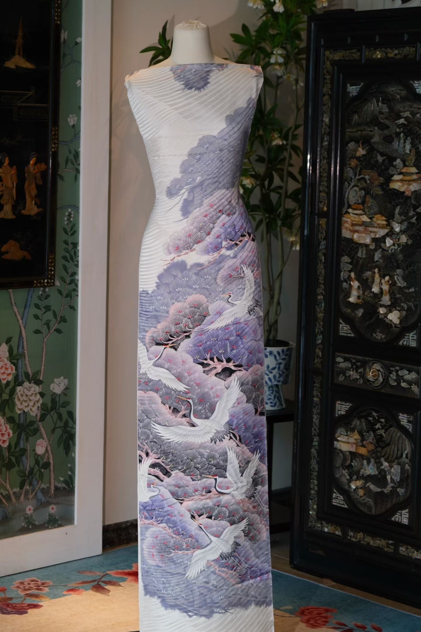 布料名 - 紫雾祥云鹤 / Fabric Name - Violet Mist Crane