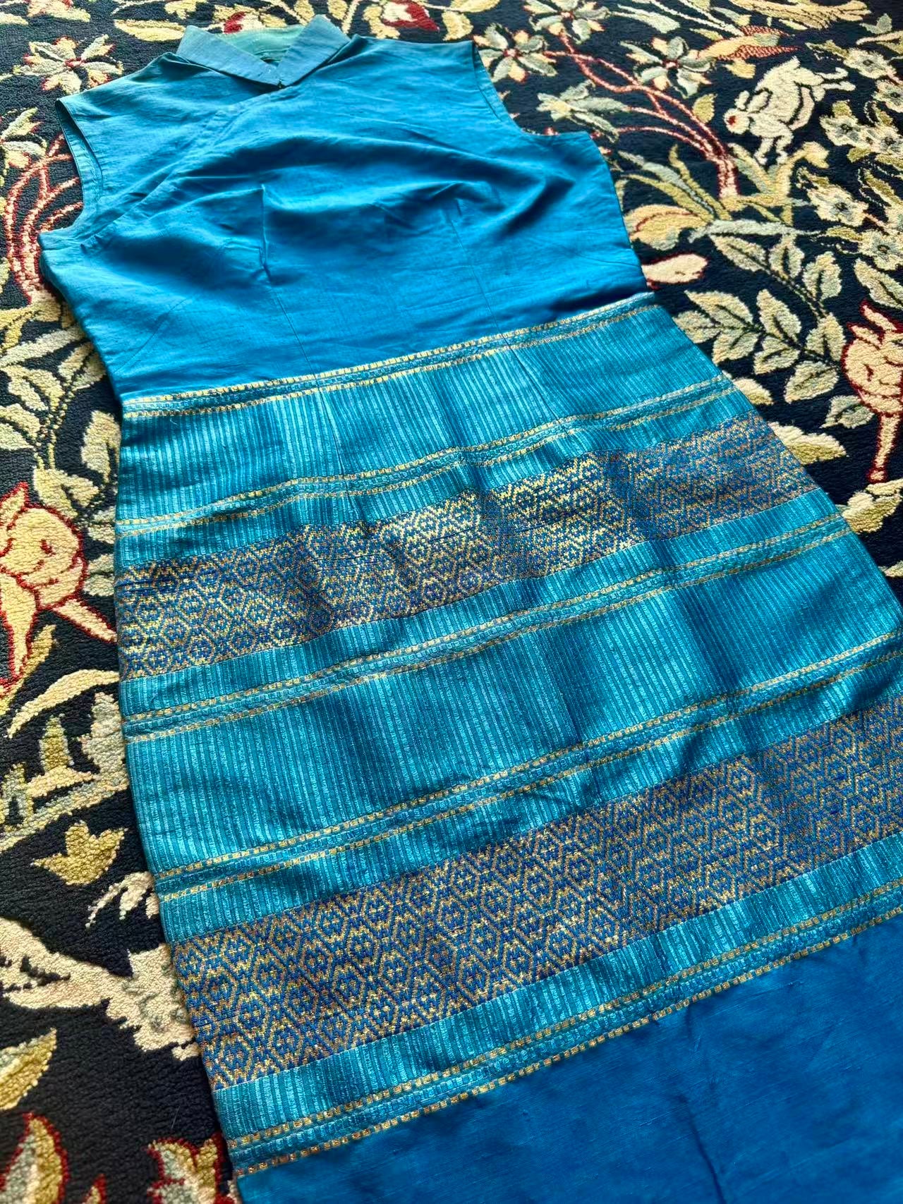 50年代 - 五十年代织金双宫真丝旗袍：香江霓裳的时光密码 | 1950s - 1950s Gold-Woven Double-Cousin Silk Qipao: The Temporal Code of Hong Kong Raiment