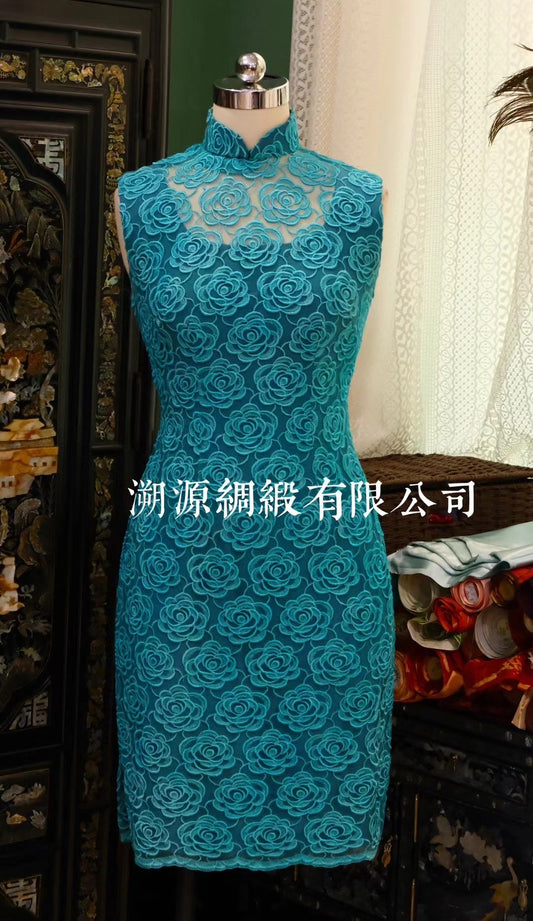 60年代 - 摩登珍藏：湖蓝色玫瑰蕾丝无袖修身旗袍（通体刺绣花卉）| 1960s - Vintage Collection: Teal Blue Rose Embroidered Lace Sleeveless Sheath Qipao