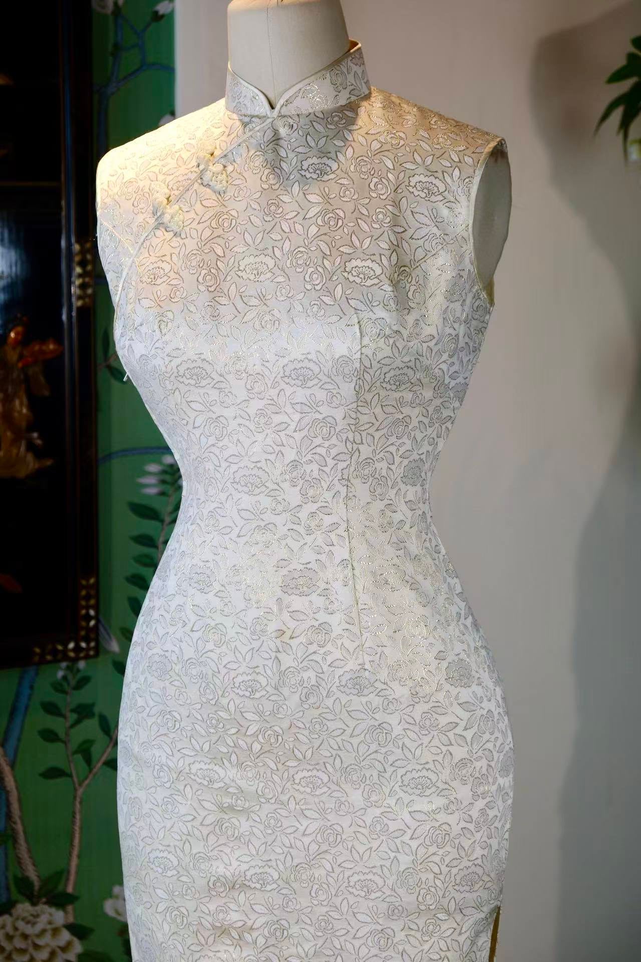 60年代 - 六十年代台湾织金提花锦缎曳地古董旗袍 | 1960s - 1960s Taiwan Gilded Jacquard Brocade Floor-Length Qipao