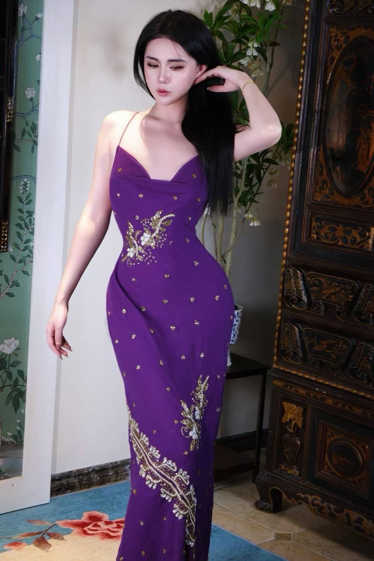 高定成衣 - 1930年代复古好莱坞风真丝斜裁钉珠礼服 | 紫金刺绣露背系带手工长裙 | Luxury Ready-to-Wear (RTW) - 1930s Vintage style sequined beaded Silk Bias Cut old Hollywood Gown|Purple and Gold Embroidered Backless Tie-Dye Long Dress|Hand-Made Dress