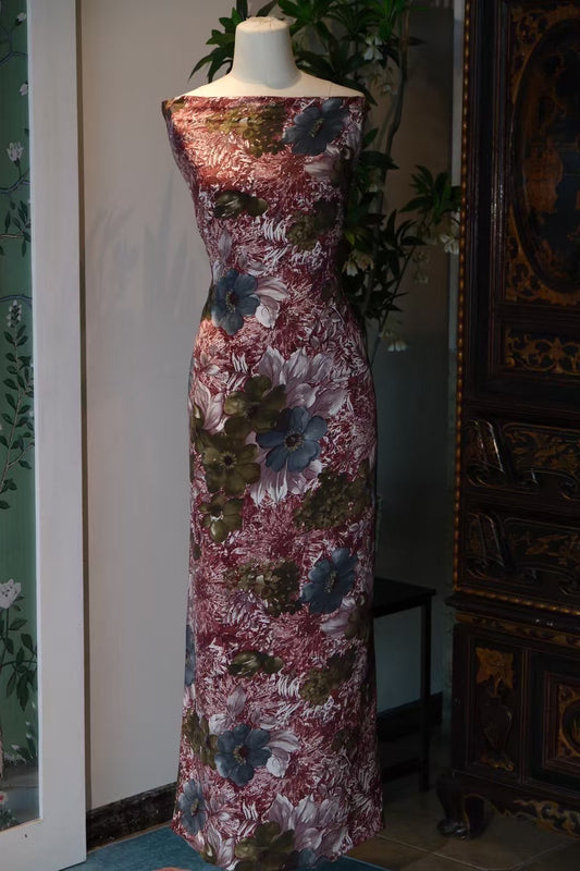 布料名 -【凡尔赛秘境】宝蓝丝绒底鎏金浮雕玫瑰不朽经典高定艺术布料 | Fabric Name - 【Secret Gardens of Versailles】Sapphire Blue Base Gilded Relief Rose Timeless Classic Haute Couture Art Cloth