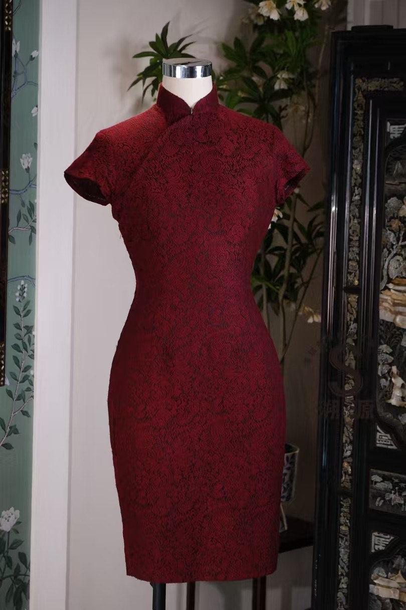 60年代 - 【六十年代绝代风华：当光影定格在香港的黄金时代】| 1960s - “In the Mood” Crimson Elegance: Where Light and Shadow Define Hong Kong's Golden Age