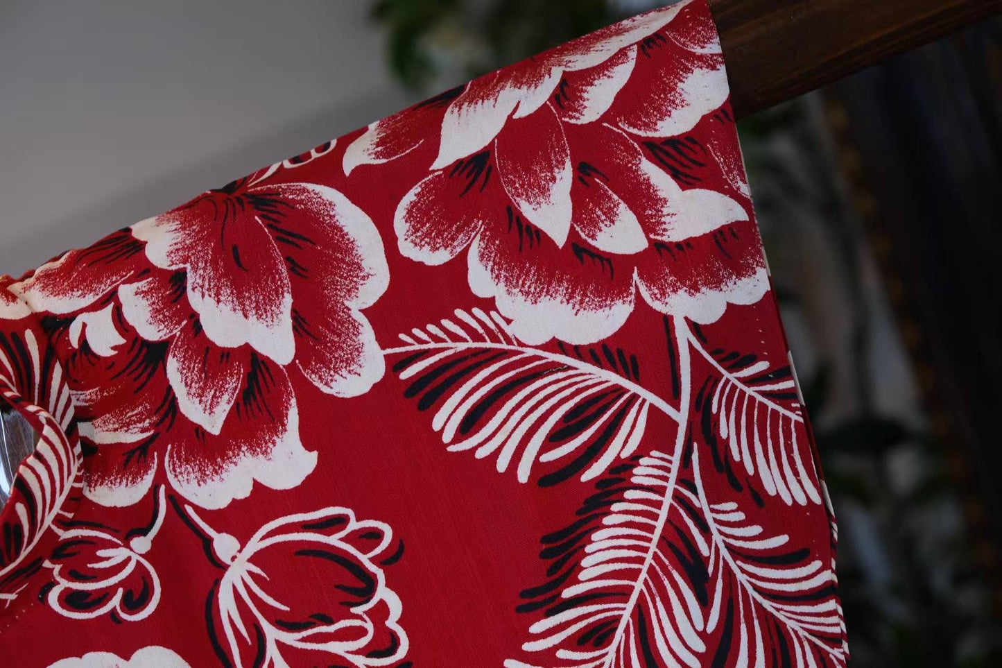 40年代 - 民国四十年代洋红泼墨牡丹纹古董旗袍 | 1940s - 1940s Carmine "Splashed-Ink" Peony Antique Qipao
