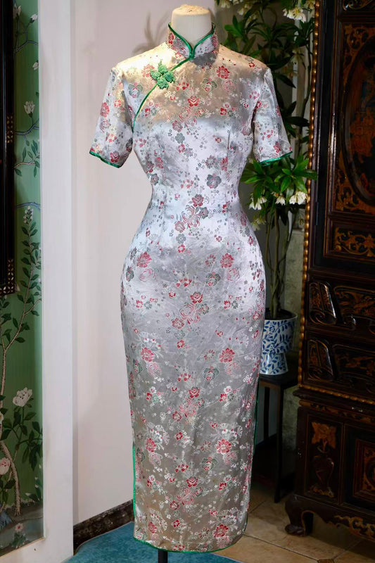香江遗珍：一袭织锦里的六十年代风华 | A Lost Treasure of Hong Kong: The Splendor of the 1960s Woven into Silk Brocade