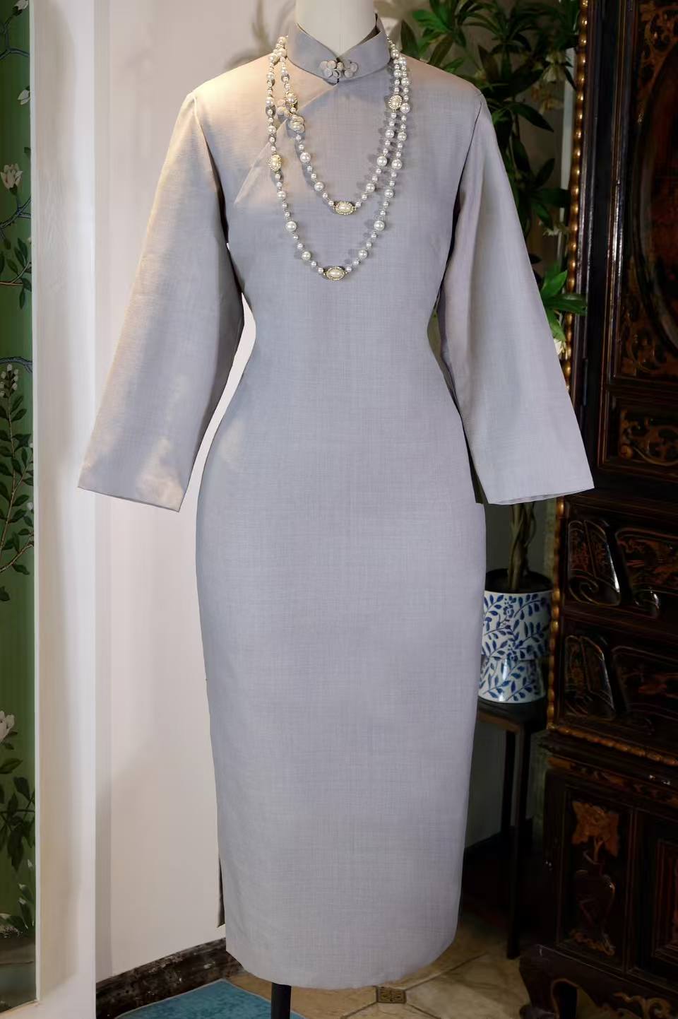 六十年代香港棉麻西装料古董旗袍 | Vintage Hong Kong Cotton-Linen Suiting Qipao of the 1960s