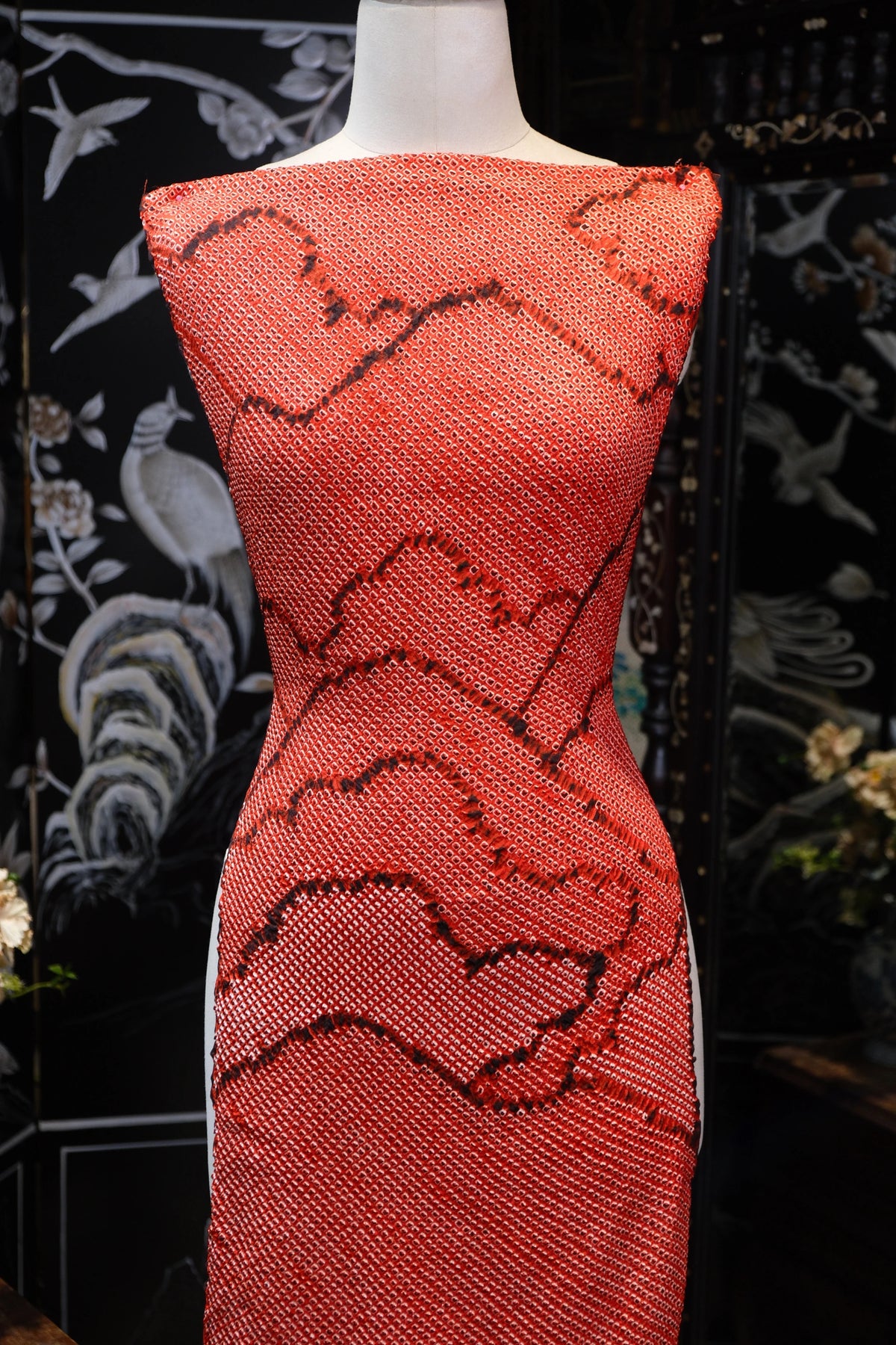 朱砂流云 · 绞缬真丝面料 | Cinnabar Cloud - Shibori Textured Silk Fabric