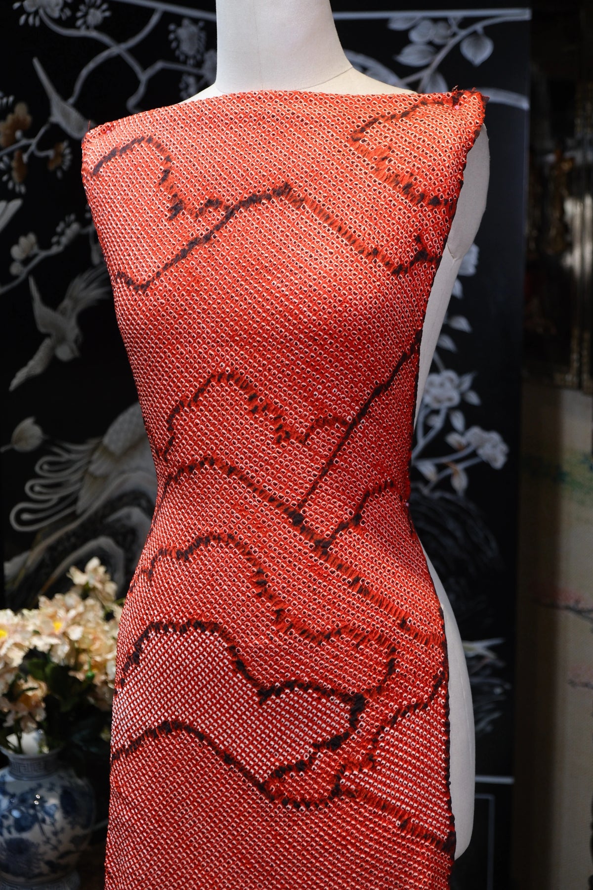 朱砂流云 · 绞缬真丝面料 | Cinnabar Cloud - Shibori Textured Silk Fabric
