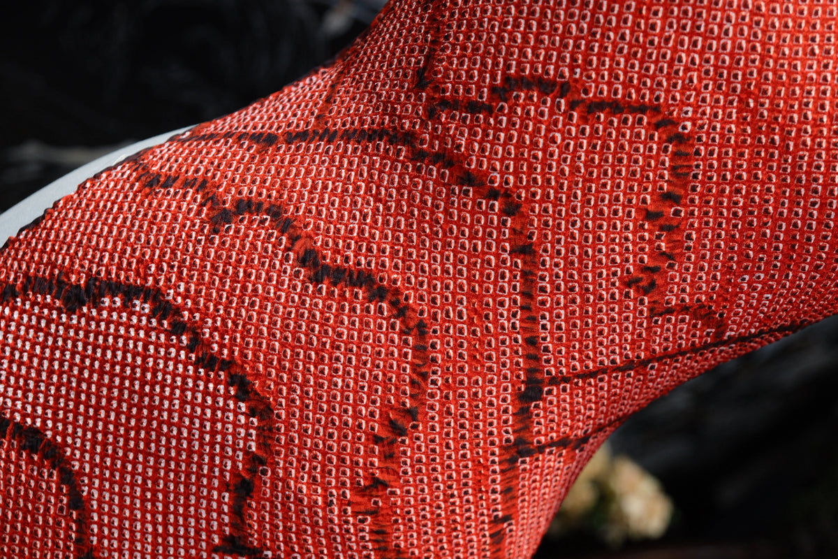 朱砂流云 · 绞缬真丝面料 | Cinnabar Cloud - Shibori Textured Silk Fabric