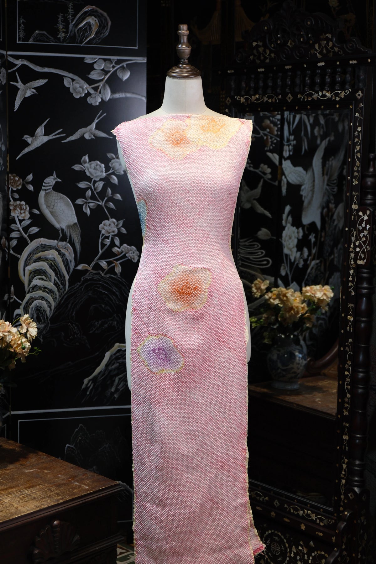 绯樱烂漫 · 绞缬真丝面料 | Blossom Glow - Shibori Textured Silk Fabric