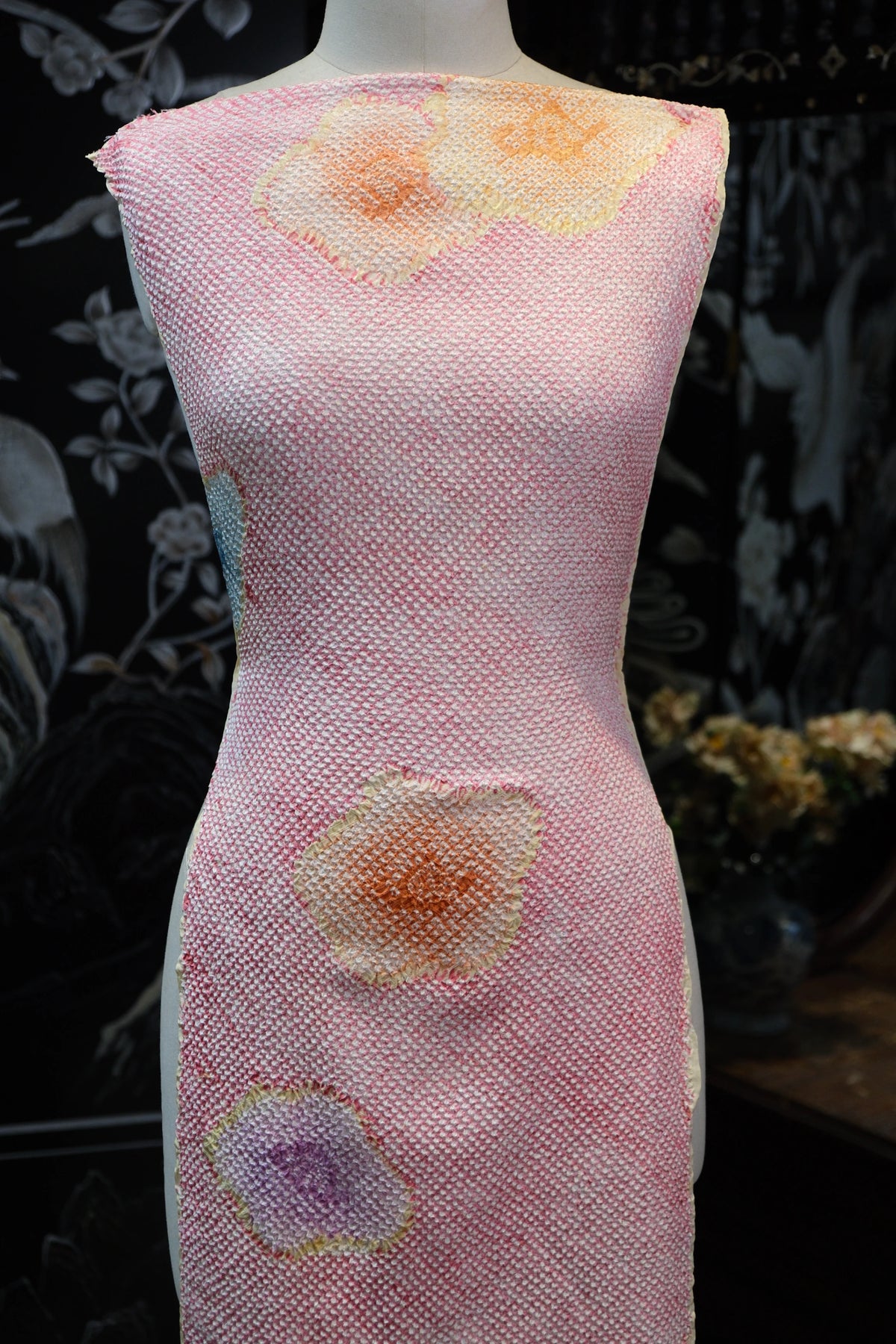 绯樱烂漫 · 绞缬真丝面料 | Blossom Glow - Shibori Textured Silk Fabric