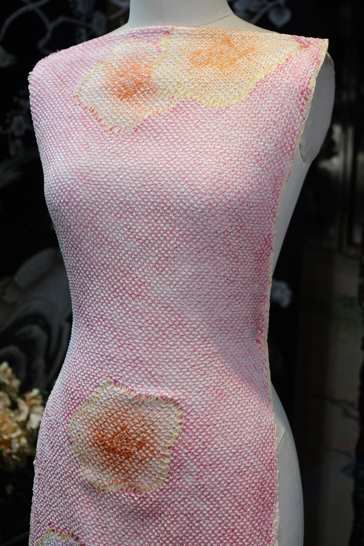 绯樱烂漫 · 绞缬真丝面料 | Blossom Glow - Shibori Textured Silk Fabric