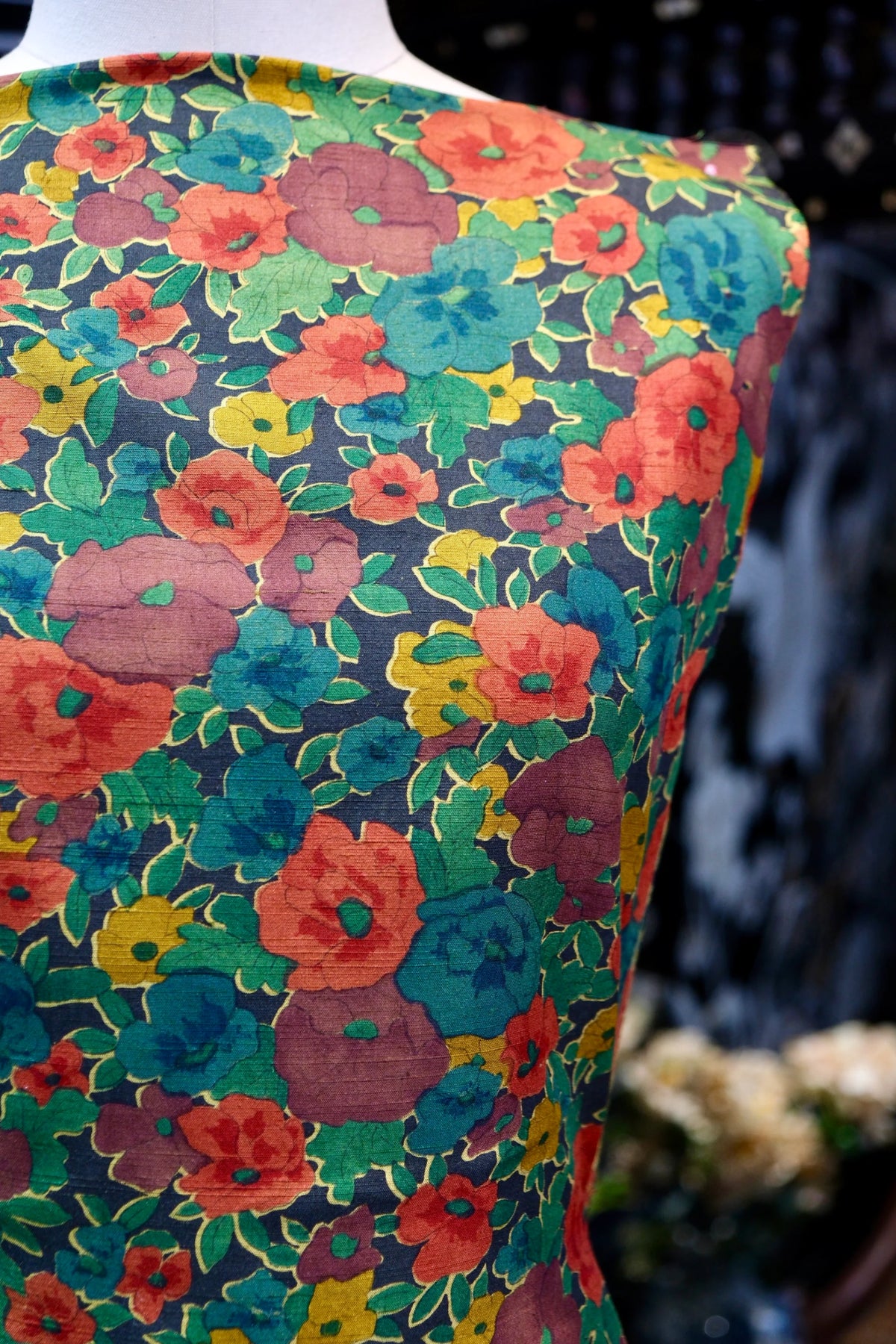 繁花繁盛 · 满地繁花真丝面料 | Blooming Blossoms - Floral Tapestry Silk Fabric