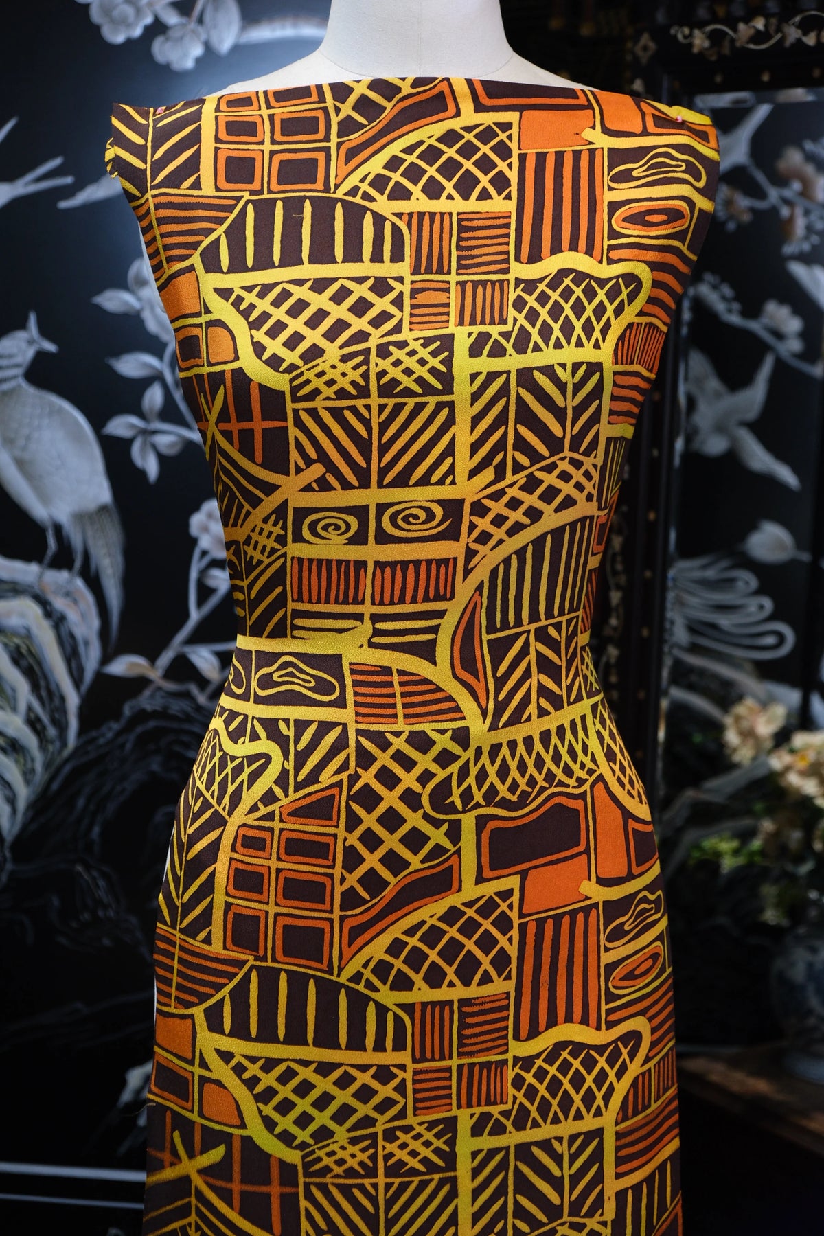黑金图腾 · 几何错位真丝面料 | Golden Totem - Geometric Tribal Silk Fabric