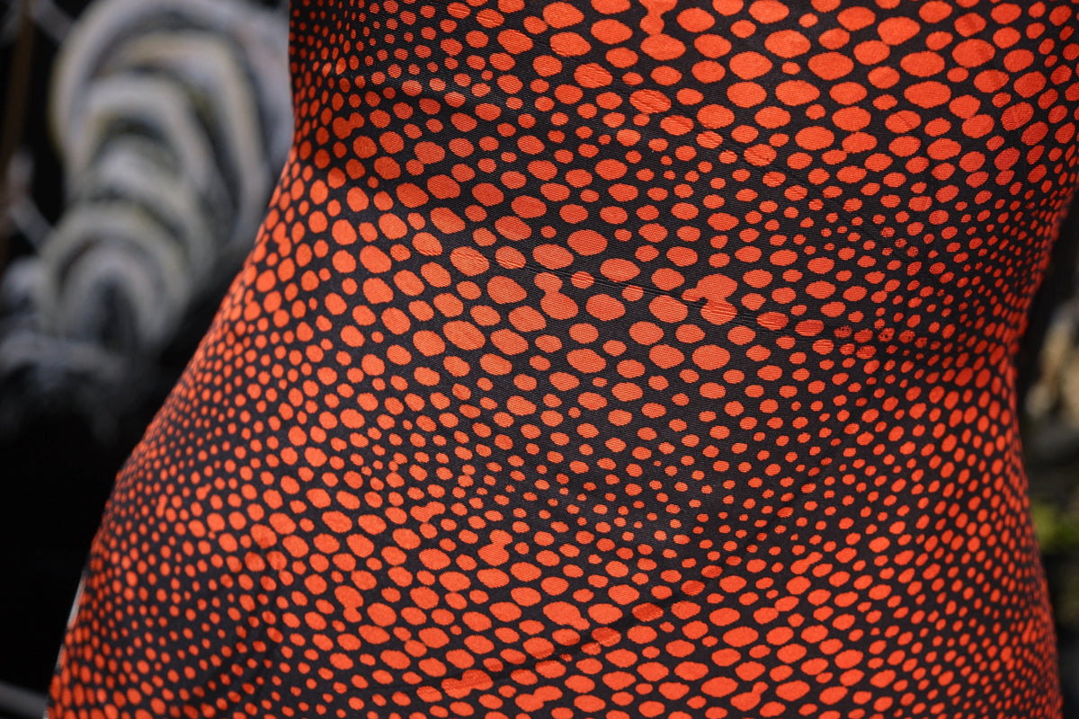 朱红波点 · 渐变点阵真丝面料 | Scarlet Dot Matrix - Gradient Polka Silk Fabric
