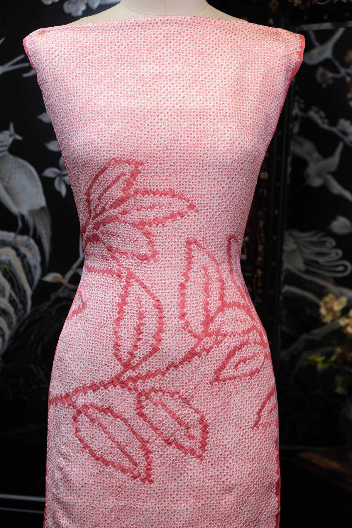绯樱烂漫 · 颗粒花影真丝面料 | Blushing Sakura - Textured Granular Silk Fabric