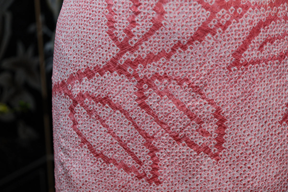 绯樱烂漫 · 颗粒花影真丝面料 | Blushing Sakura - Textured Granular Silk Fabric