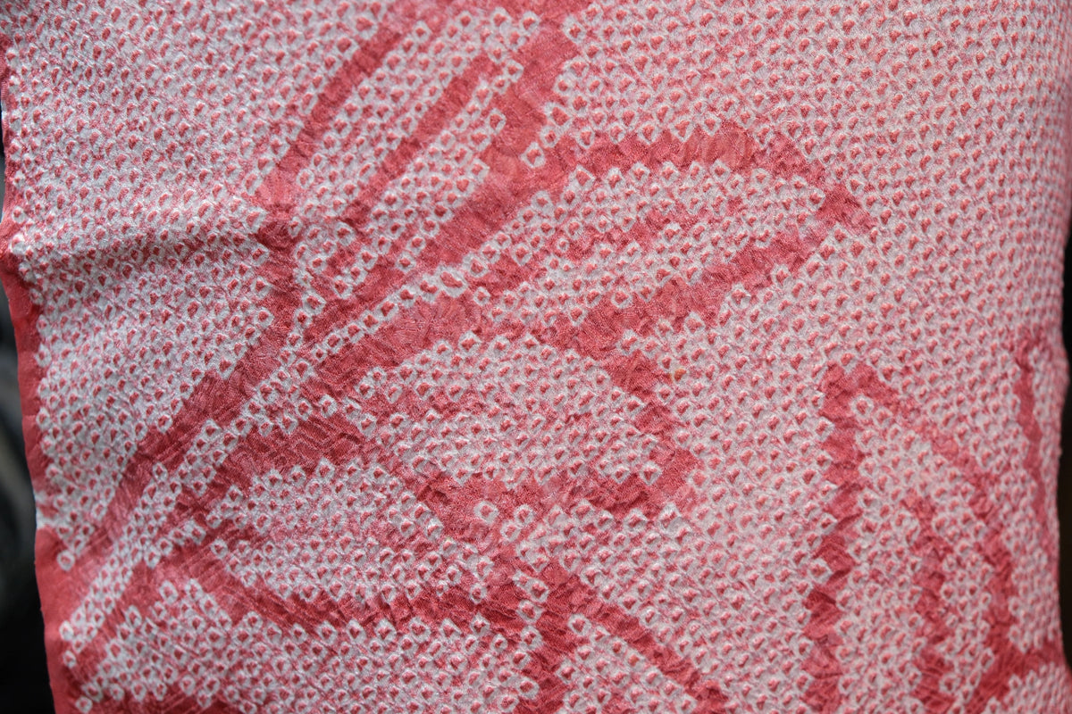 绯樱烂漫 · 颗粒花影真丝面料 | Blushing Sakura - Textured Granular Silk Fabric
