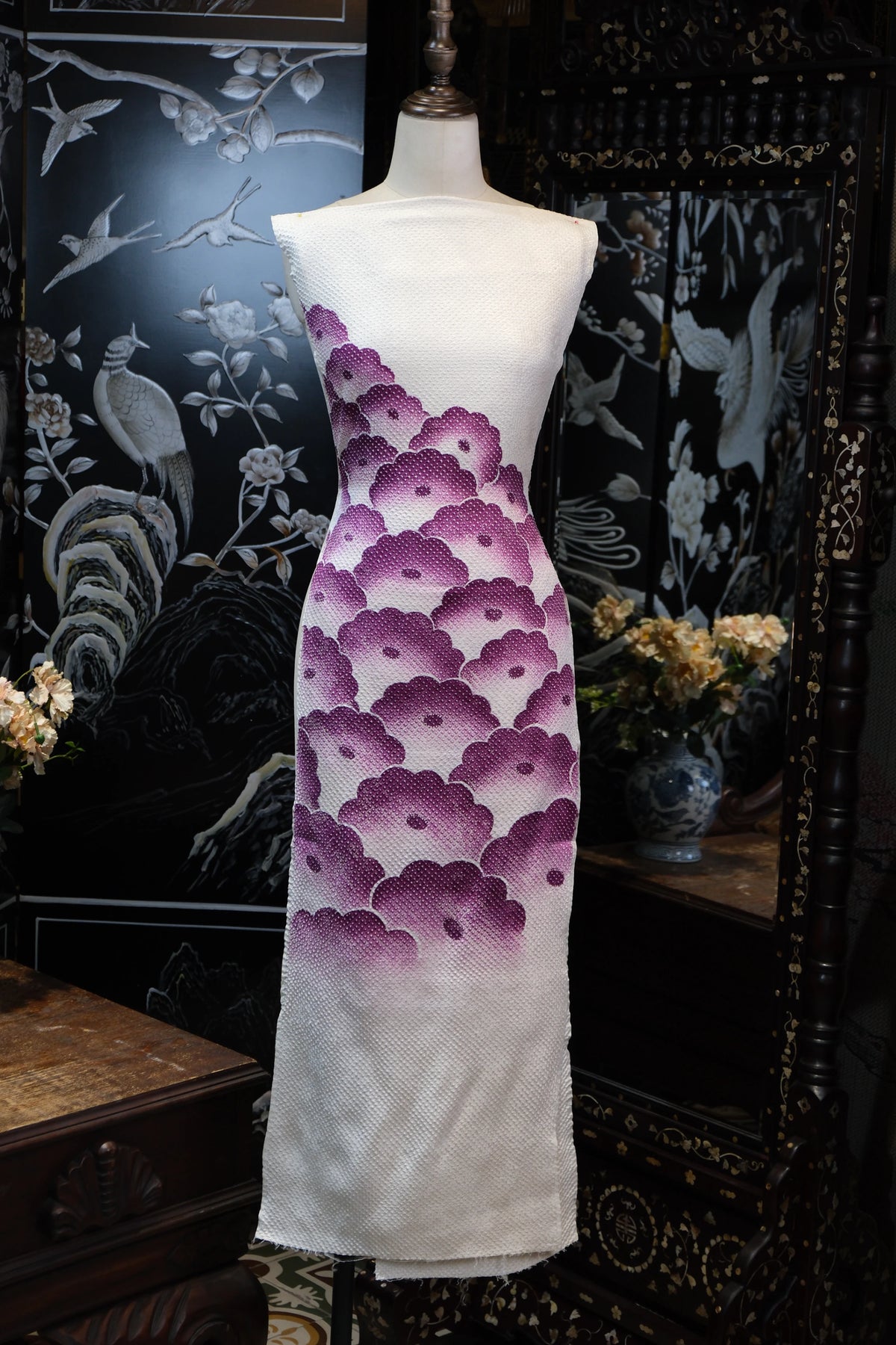 紫云山茶 · 颗粒渐变真丝面料 | Amethyst Blossom - Granular Gradient Silk Fabric
