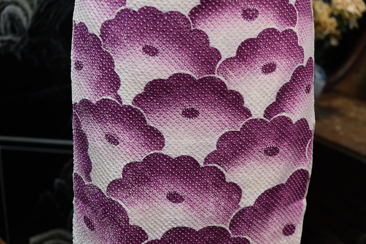 紫云山茶 · 颗粒渐变真丝面料 | Amethyst Blossom - Granular Gradient Silk Fabric
