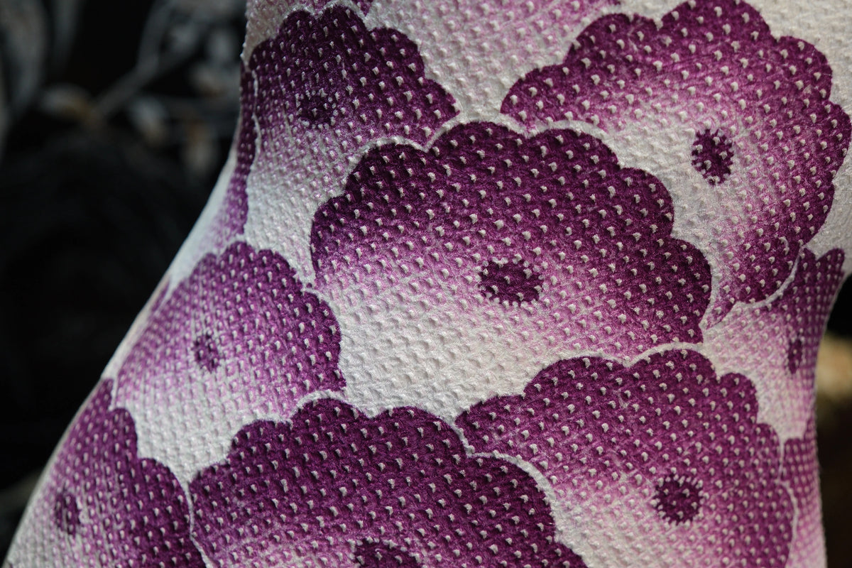 紫云山茶 · 颗粒渐变真丝面料 | Amethyst Blossom - Granular Gradient Silk Fabric