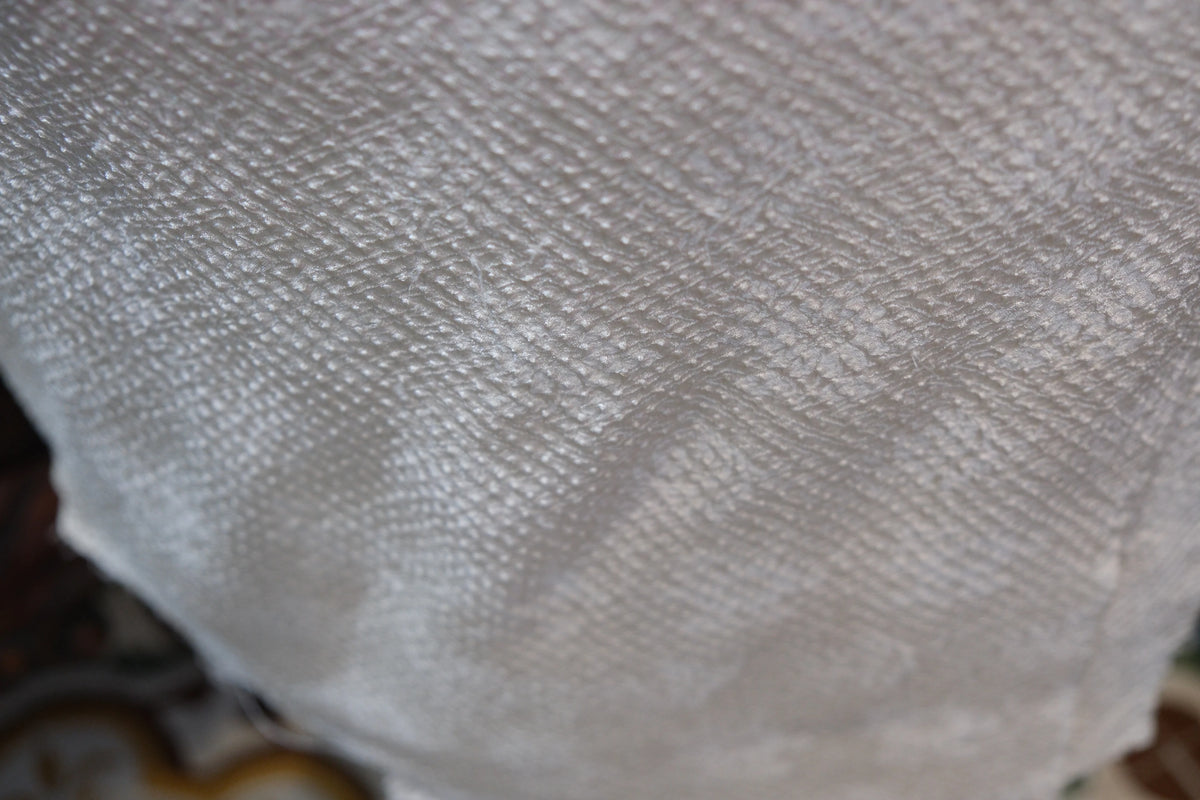 紫云山茶 · 颗粒渐变真丝面料 | Amethyst Blossom - Granular Gradient Silk Fabric