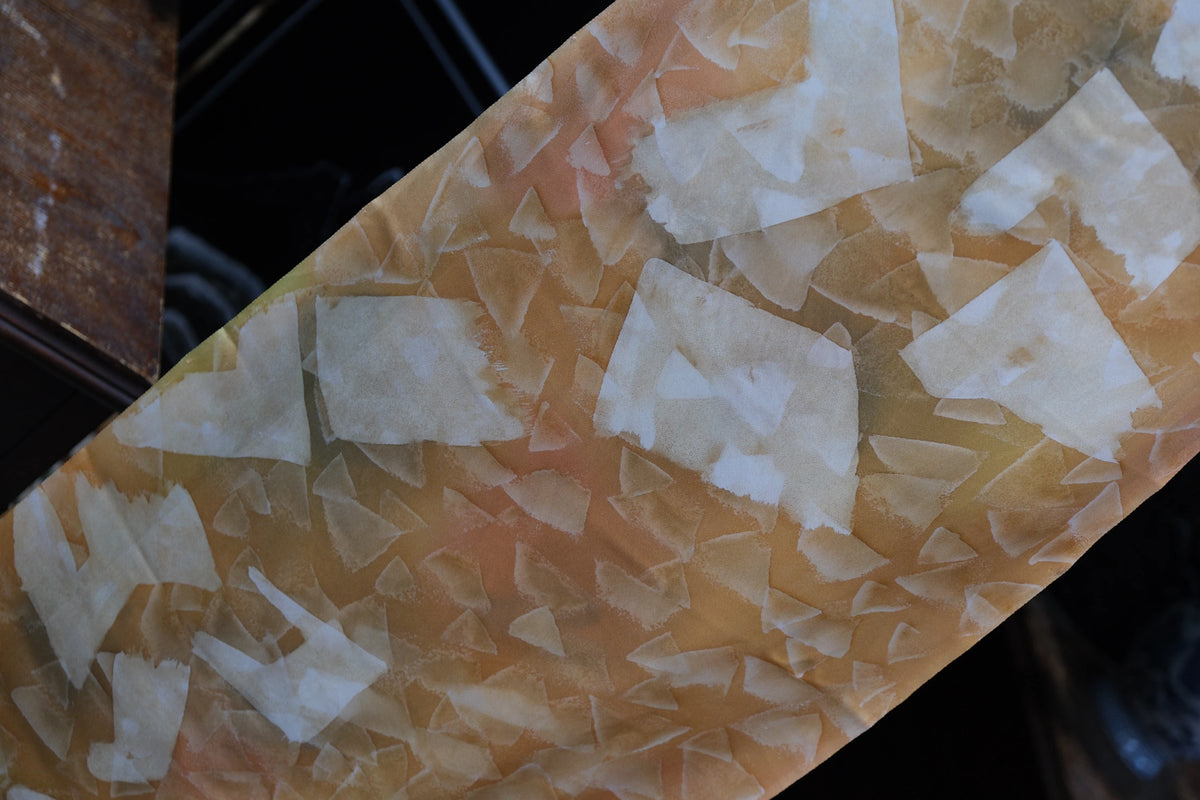 琥珀拼贴 · 几何晕染真丝面料 | Amber Collage - Geometric Splash Silk Fabric