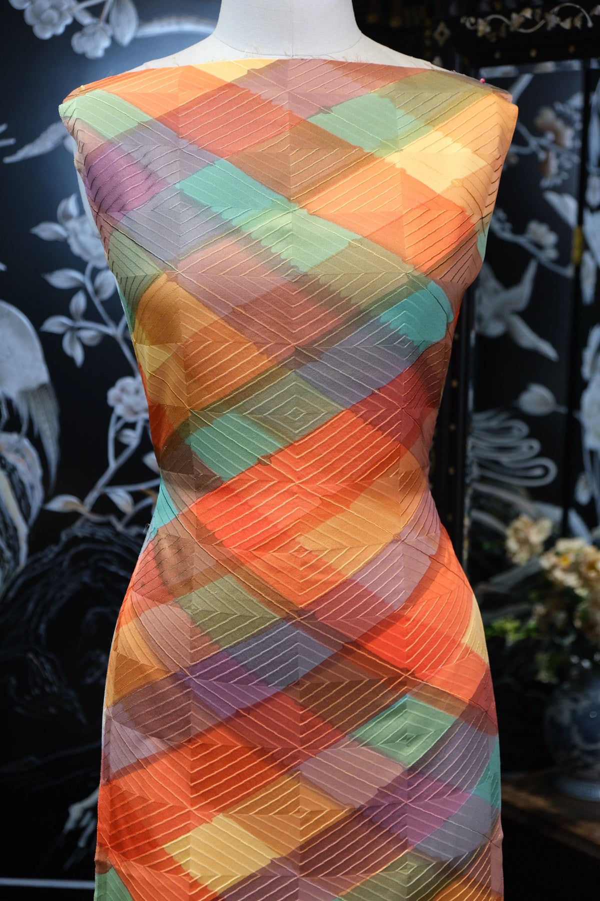 绚彩方阵 · 立体几何真丝面料 | Spectrum Mosaic - 3D Geometric Silk Fabric