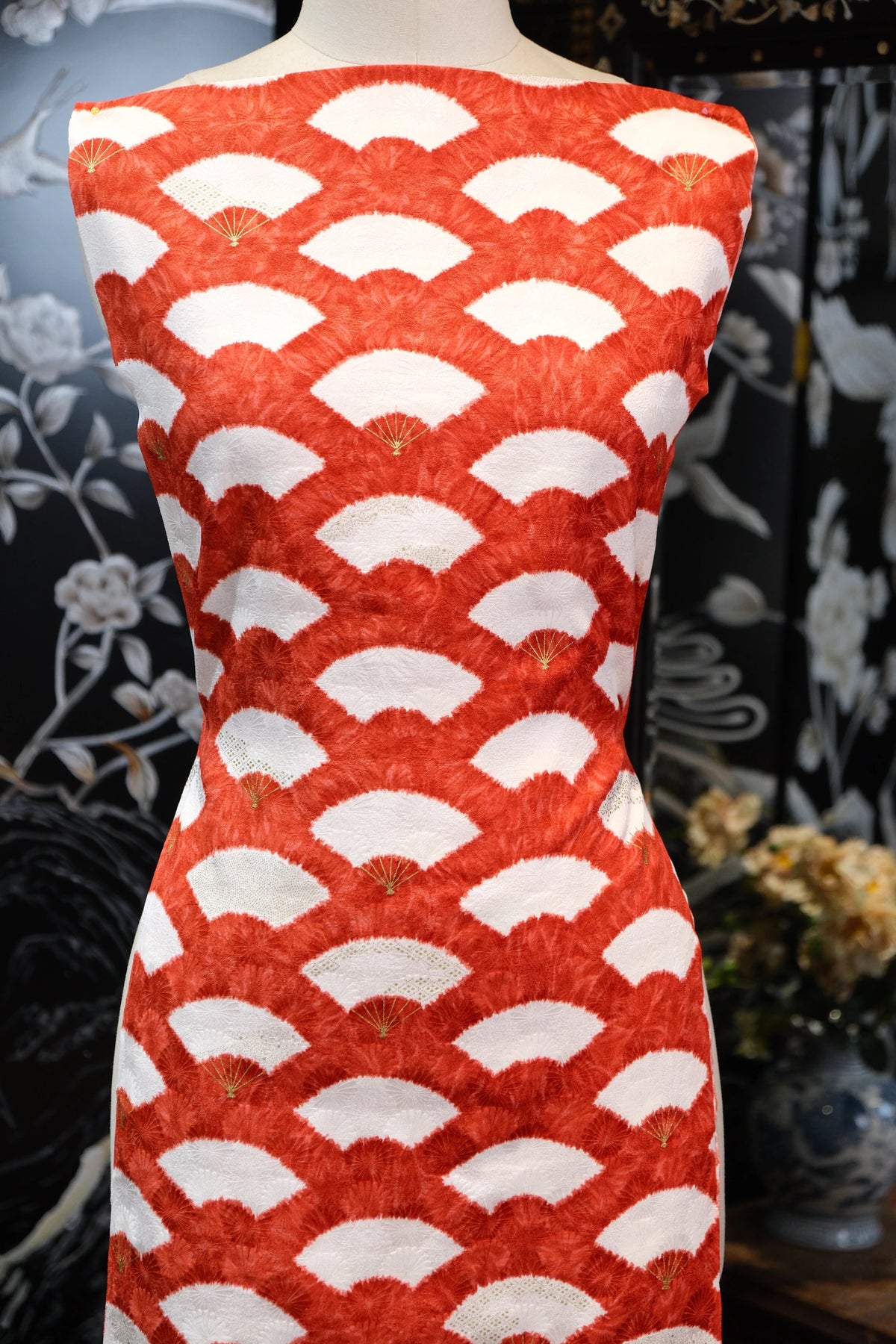 赤霞扇映 · 叠扇真丝面料 | Scarlet Fan - Layered Fan Silk Fabric