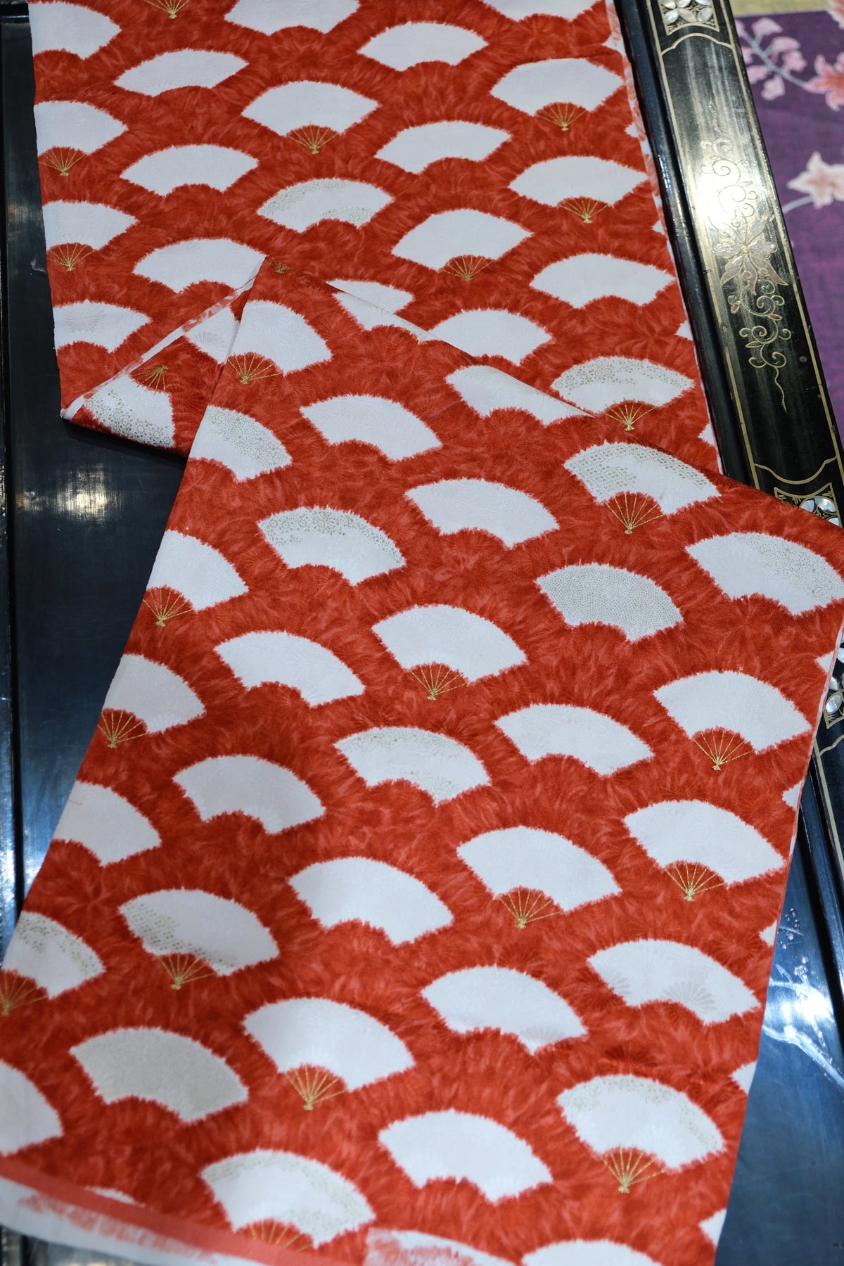 赤霞扇映 · 叠扇真丝面料 | Scarlet Fan - Layered Fan Silk Fabric