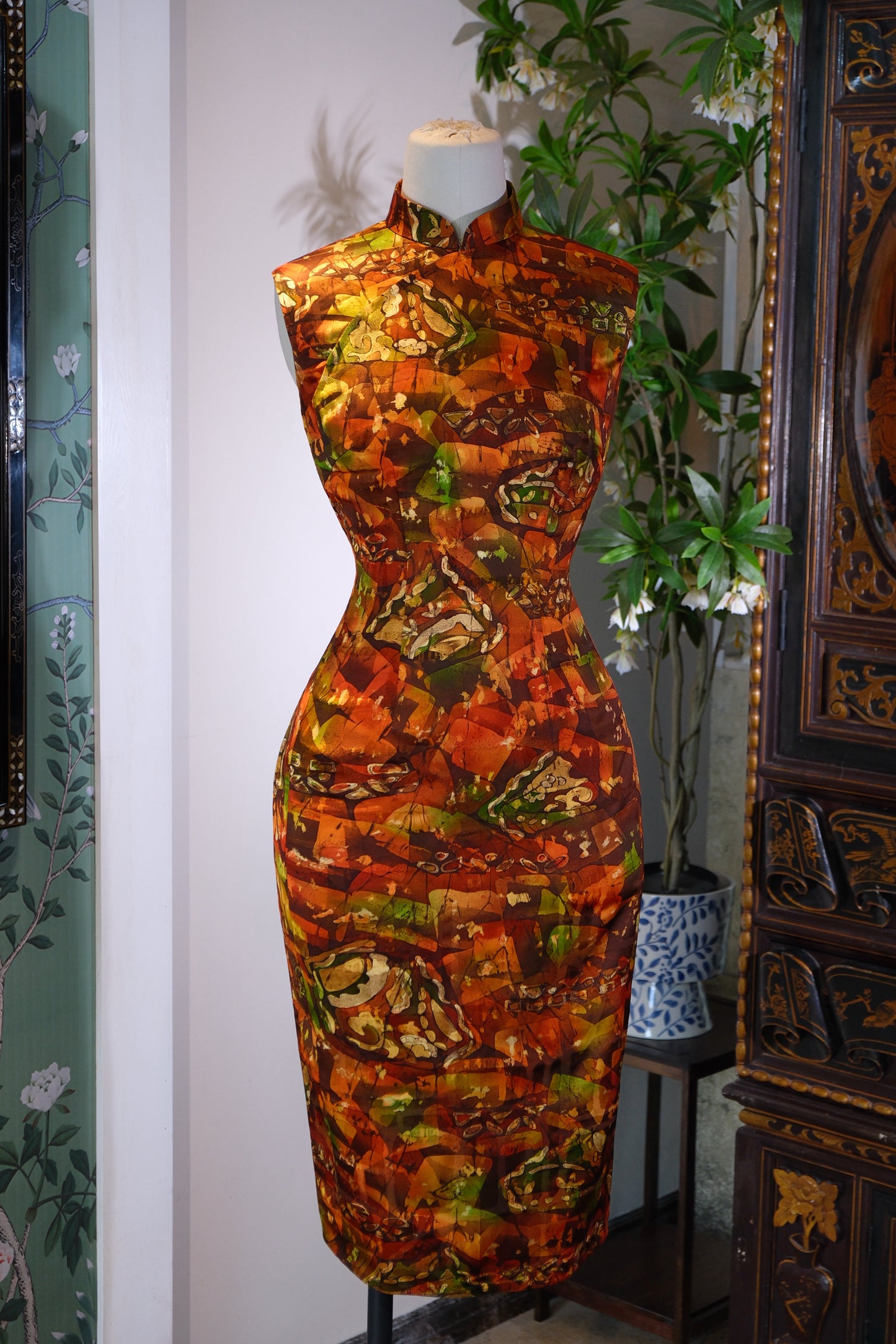 客定结缘 - 深圳溯源有限公司 × 中古正绢旗袍·客定臻品 | Customized Design - Suyuan Co., Ltd. × Vintage Silk Qipao: A Bespoke Masterpiece