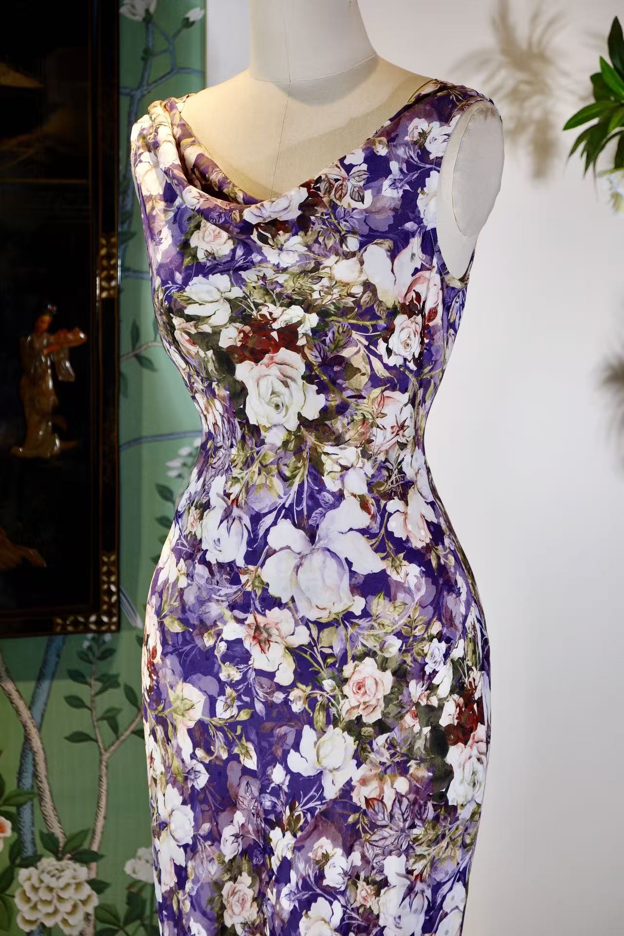 客定结缘 - 暗夜浮影·繁花变奏：高定真丝褶皱修身长礼裙 | Customized Design - Nocturnal Floral Variation: Bespoke Silk Ruched Bodycon Gown