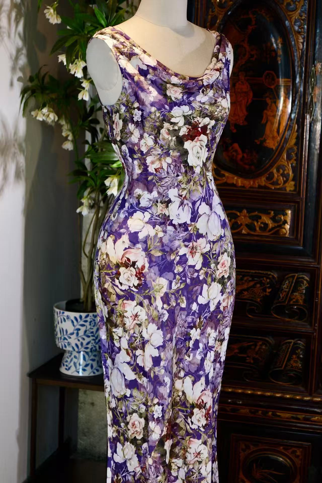客定结缘 - 暗夜浮影·繁花变奏：高定真丝褶皱修身长礼裙 | Customized Design - Nocturnal Floral Variation: Bespoke Silk Ruched Bodycon Gown