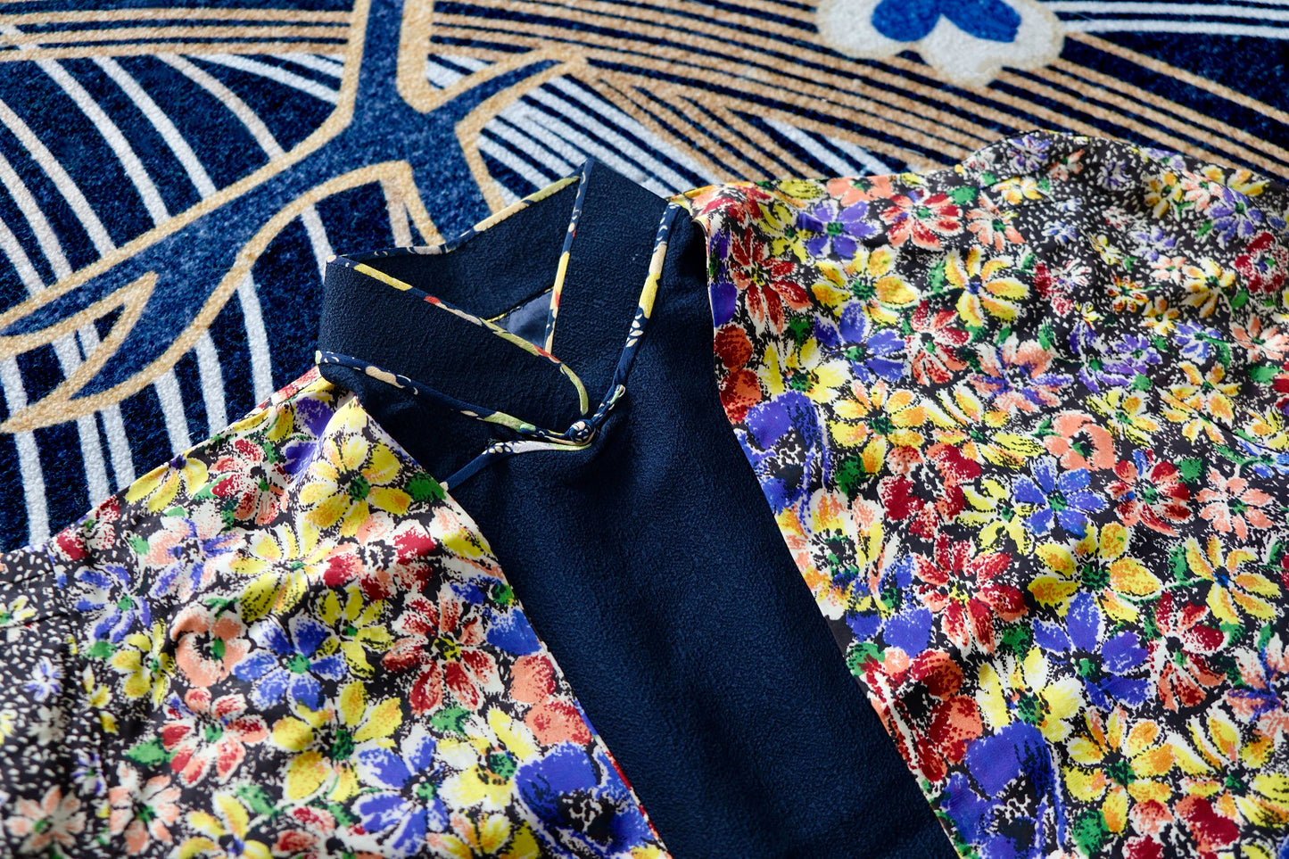 40年代 - 民国风华·墨底繁花旗袍套装_HL | 1940s - The Grace of the Republic: A 1940s Floral-on-Ink Qipao Suit Set_HL