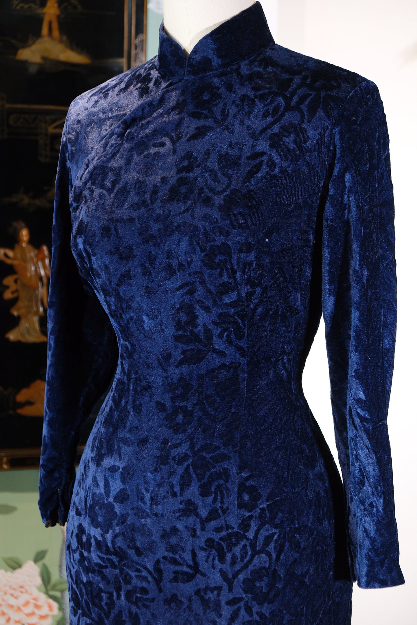 60年代 - 深海蓝烤花丝绒旗袍 | 1960s - Deep Sea Blue Burn-out Velvet Qipao