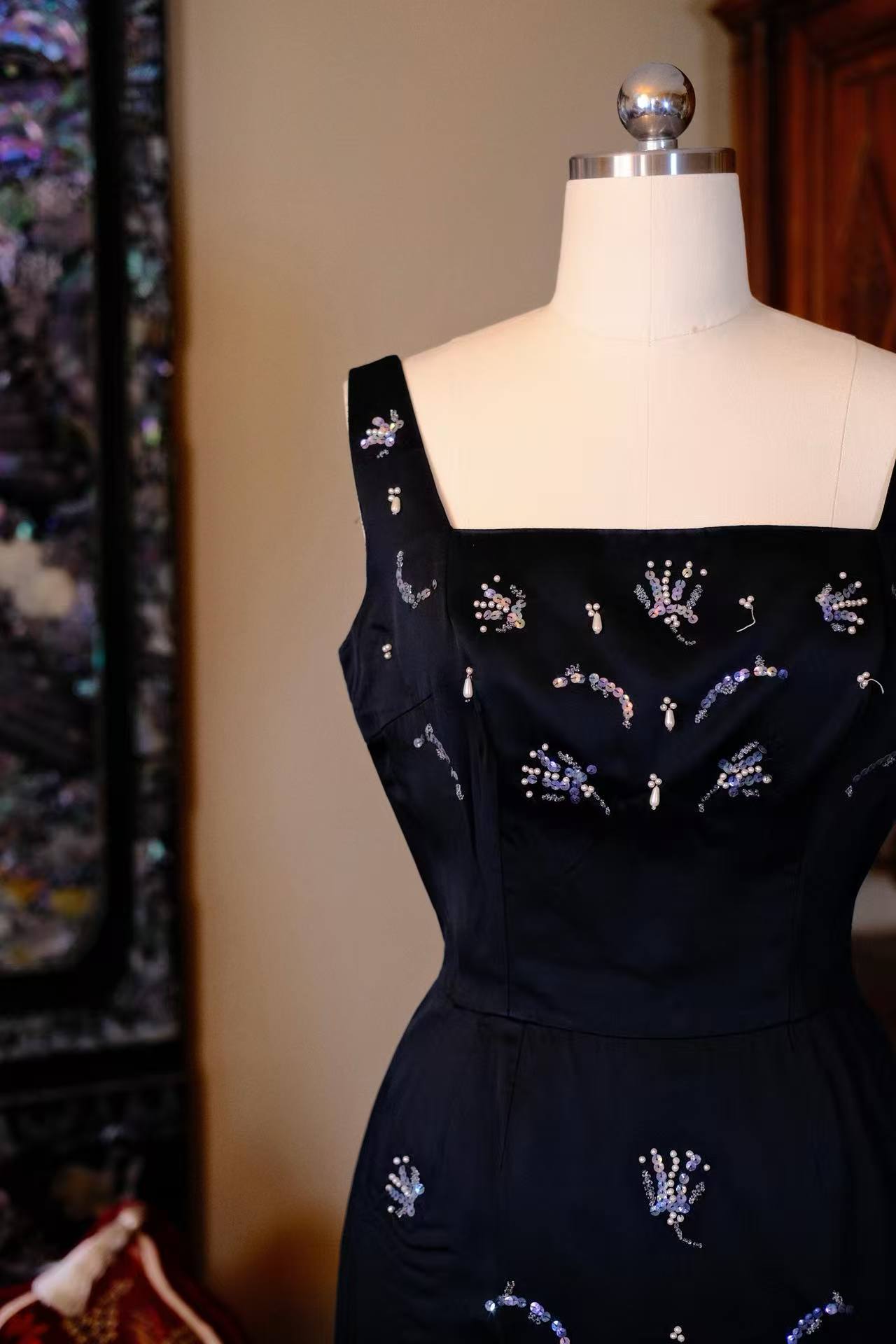 Vintage晚礼服 - 墨夜星河：1960年代港产潮汕珠绣孤品礼服_HY | Vintage Evening Gown - Galaxy in the Ink Night: A One-of-a-Kind 1960s Hong Kong-Made Chaoshan Bead-Embroidered Gala Gown_HY